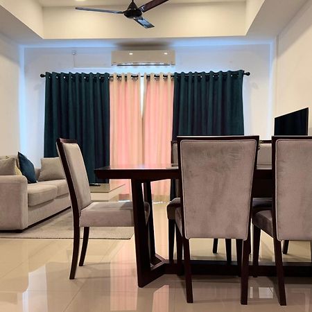 Ocean Breeze Negombo- Tidesend Luxury Beach Apartments Ngoại thất bức ảnh