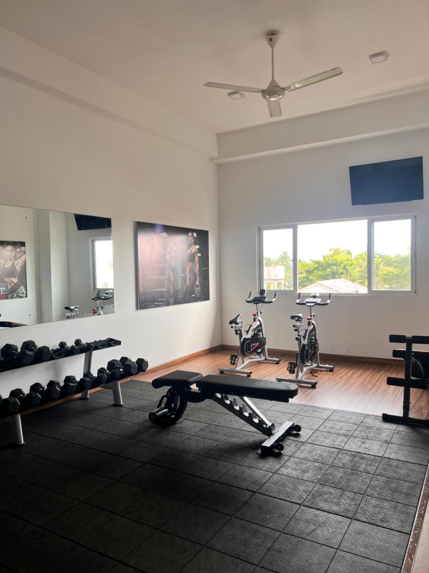 Ocean Breeze Negombo- Tidesend Luxury Beach Apartments Ngoại thất bức ảnh