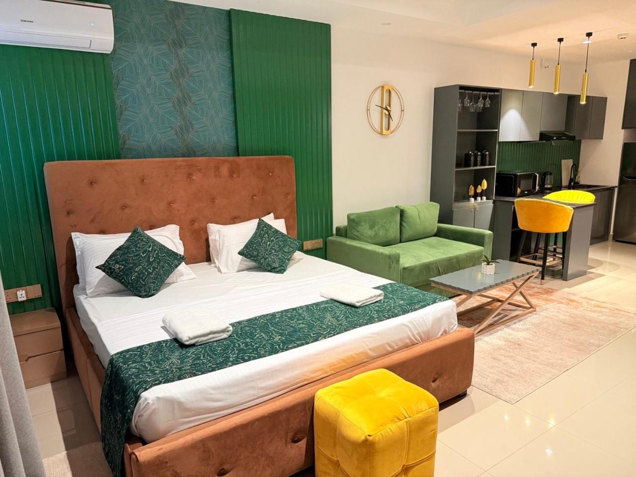Ocean Breeze Negombo- Tidesend Luxury Beach Apartments Ngoại thất bức ảnh