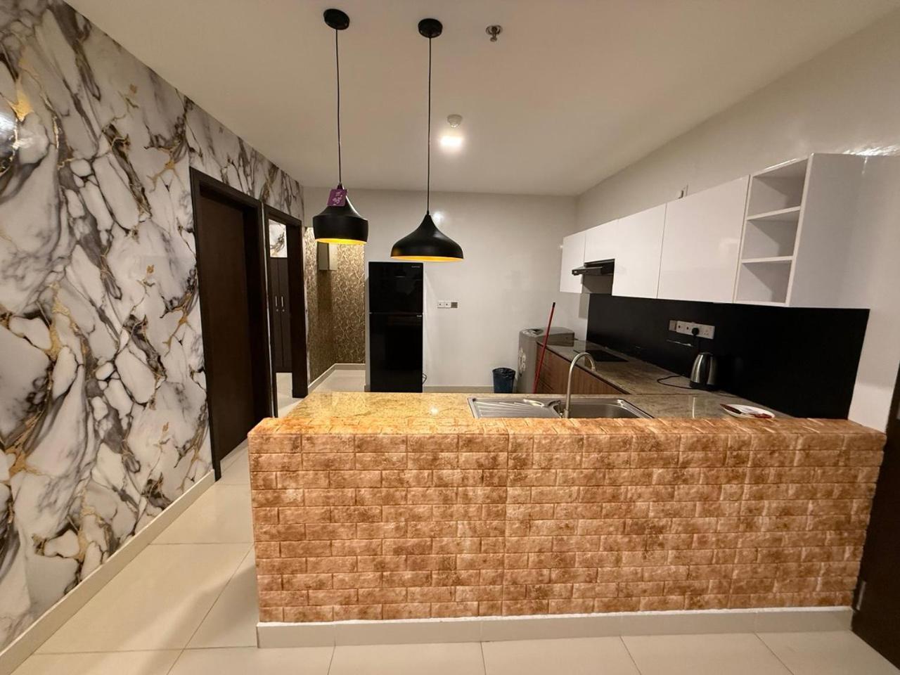 Ocean Breeze Negombo- Tidesend Luxury Beach Apartments Ngoại thất bức ảnh