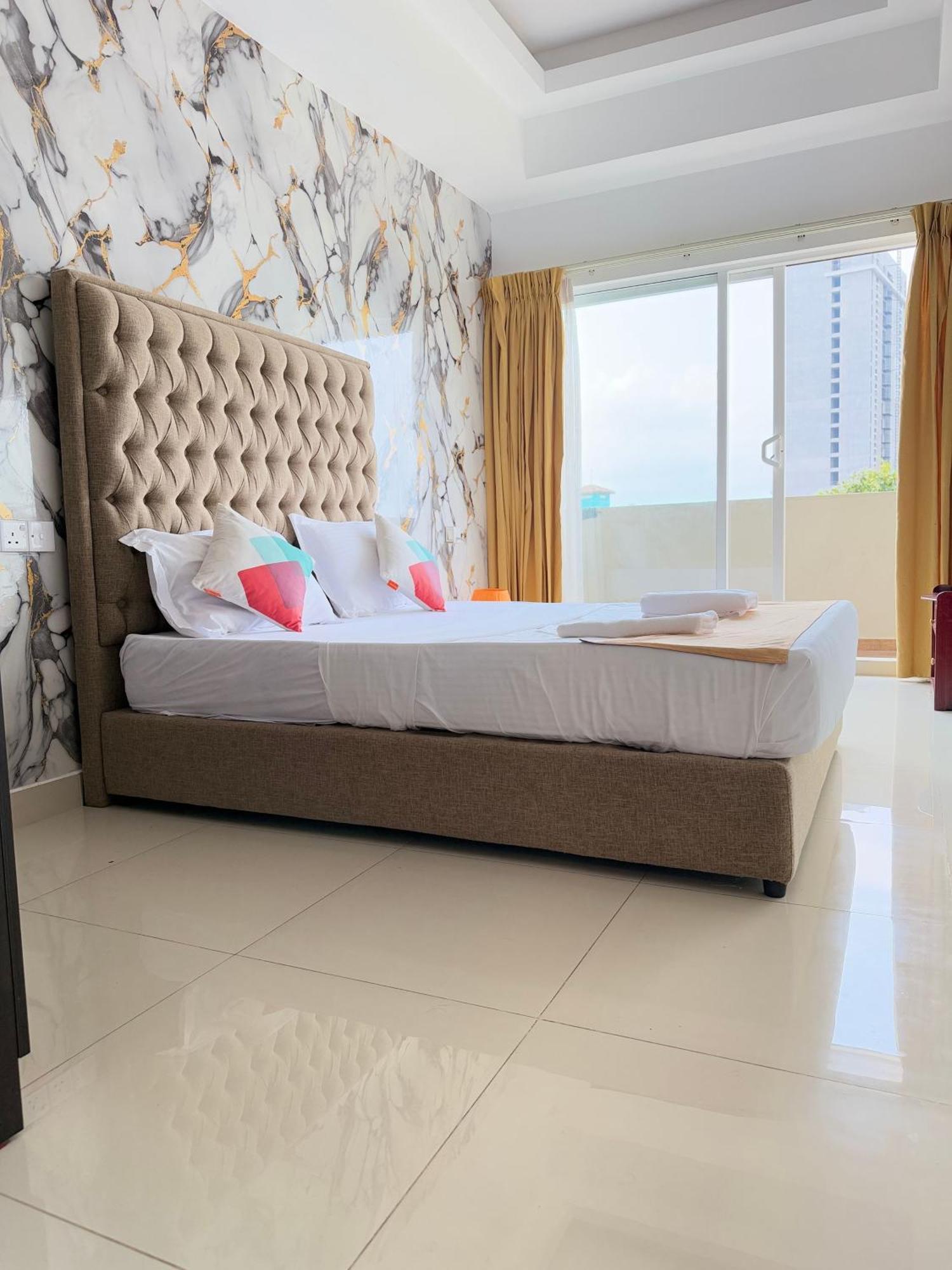 Ocean Breeze Negombo- Tidesend Luxury Beach Apartments Ngoại thất bức ảnh