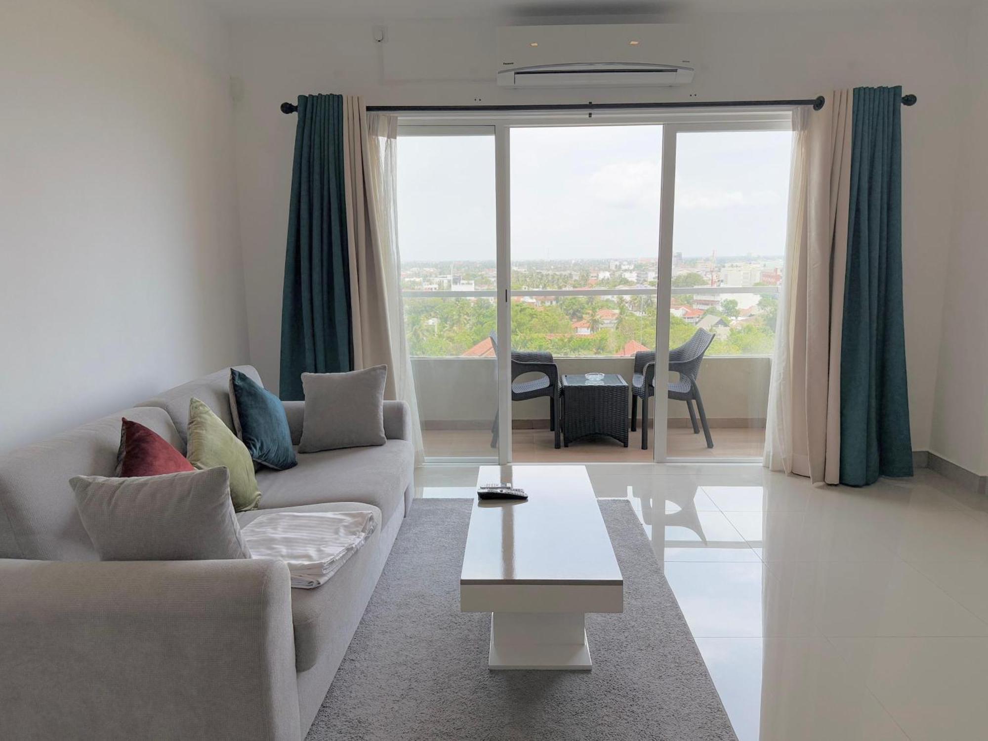 Ocean Breeze Negombo- Tidesend Luxury Beach Apartments Ngoại thất bức ảnh