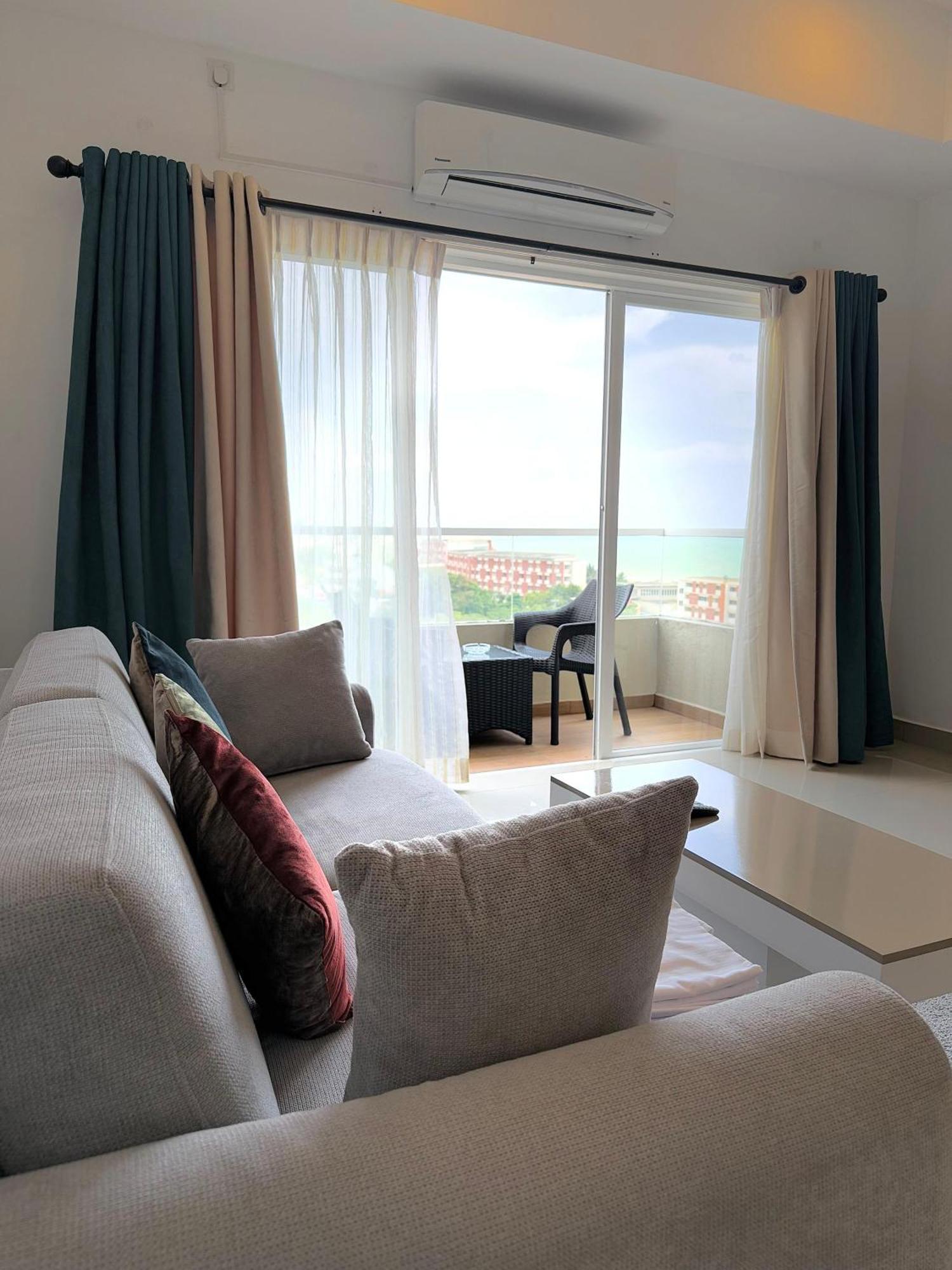 Ocean Breeze Negombo- Tidesend Luxury Beach Apartments Ngoại thất bức ảnh