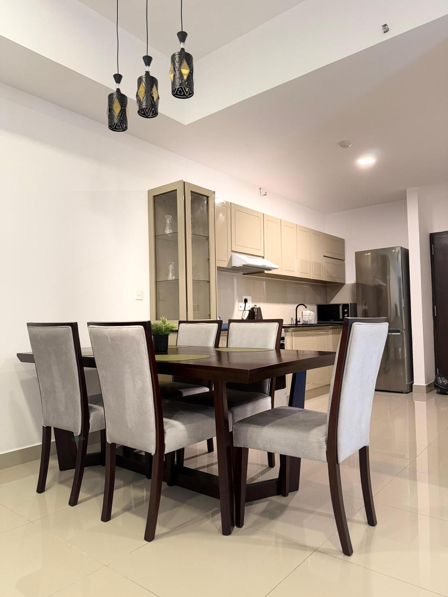 Ocean Breeze Negombo- Tidesend Luxury Beach Apartments Ngoại thất bức ảnh