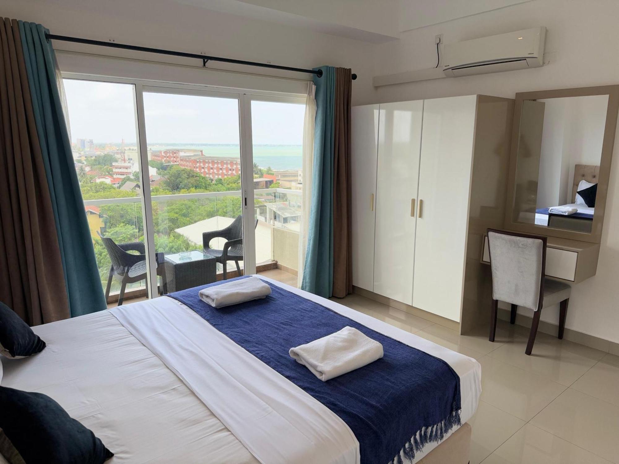 Ocean Breeze Negombo- Tidesend Luxury Beach Apartments Ngoại thất bức ảnh