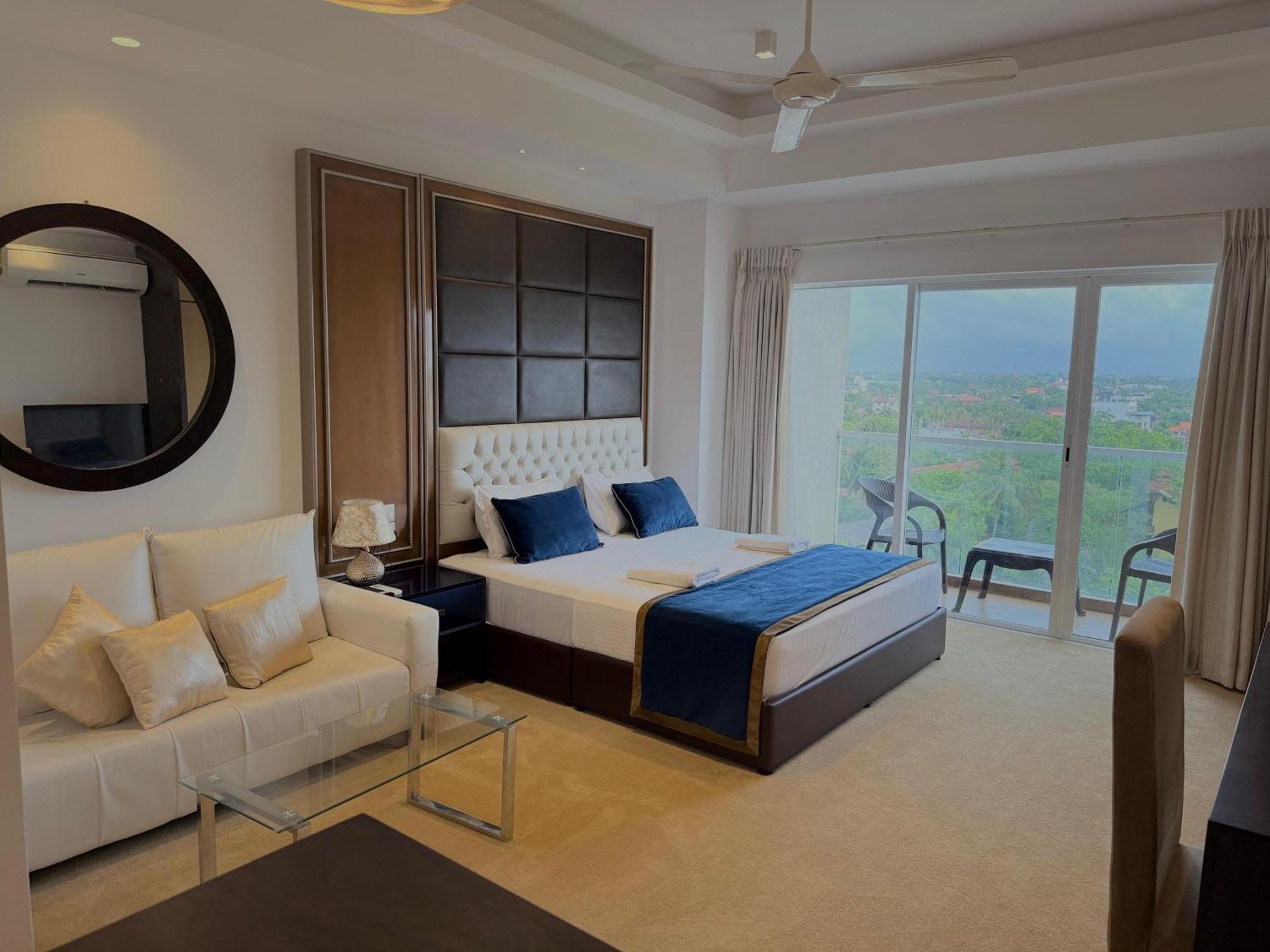 Ocean Breeze Negombo- Tidesend Luxury Beach Apartments Ngoại thất bức ảnh