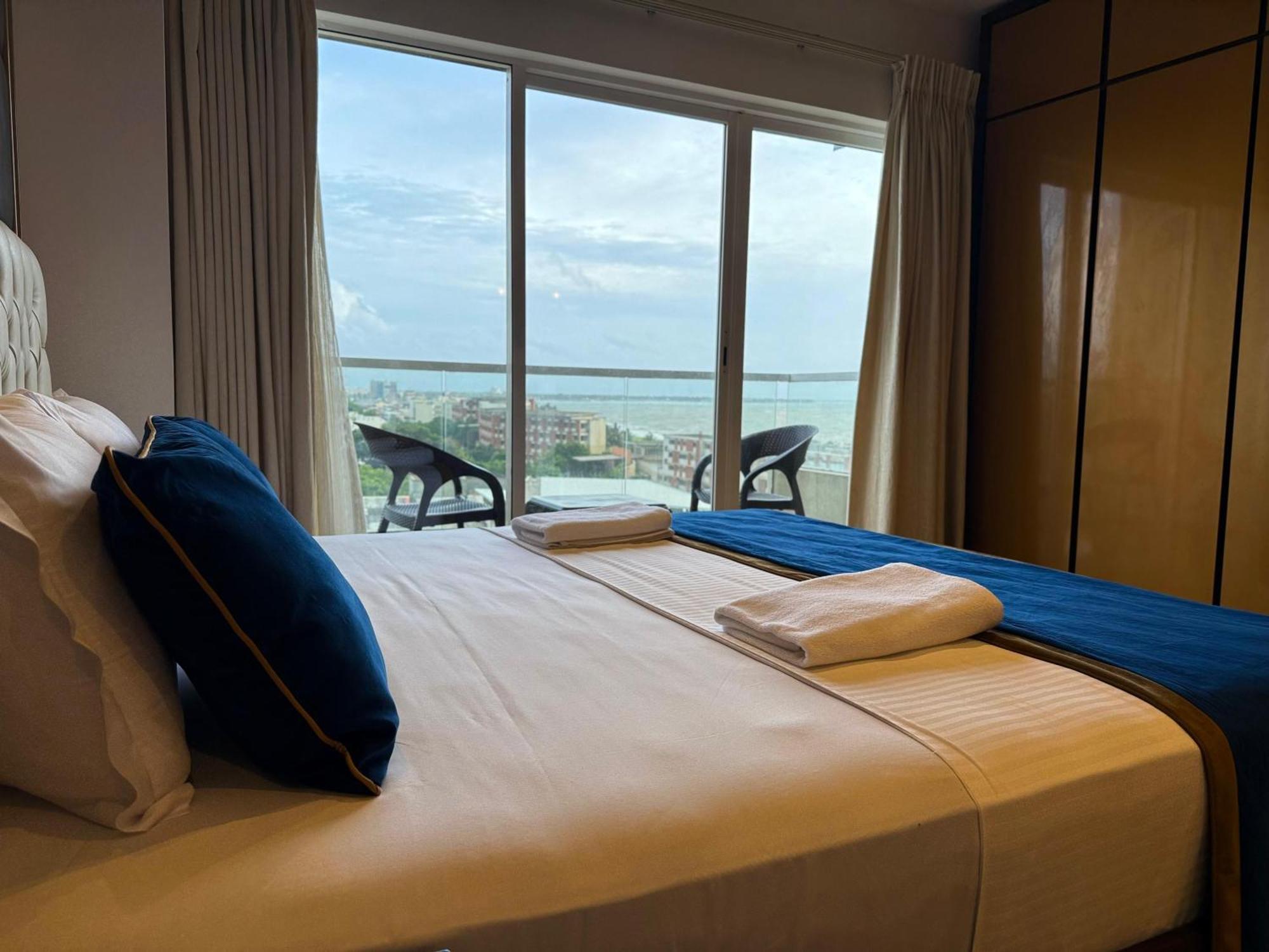 Ocean Breeze Negombo- Tidesend Luxury Beach Apartments Ngoại thất bức ảnh